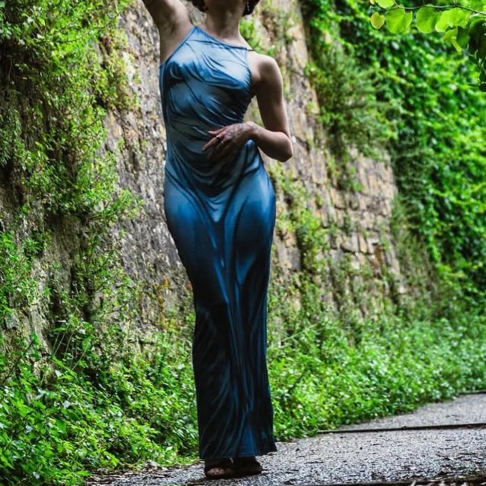 Elegant Blue Dress - Picture 5 of 5